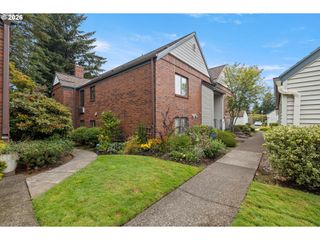 15015 Ne SACRAMENTO St 51, Portland, OR 97230
