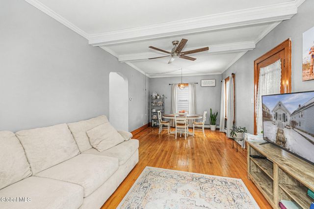 19 Pleasant Avenue, Amsterdam, NY 12010