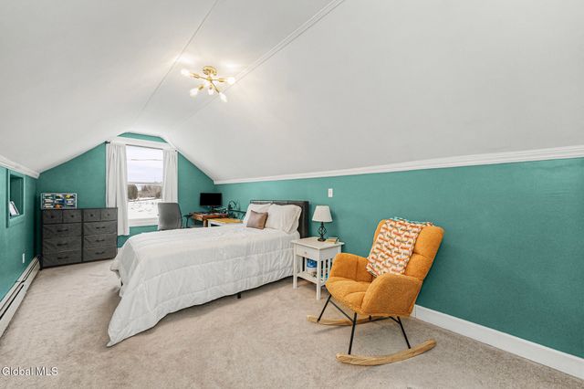 19 Pleasant Avenue, Amsterdam, NY 12010