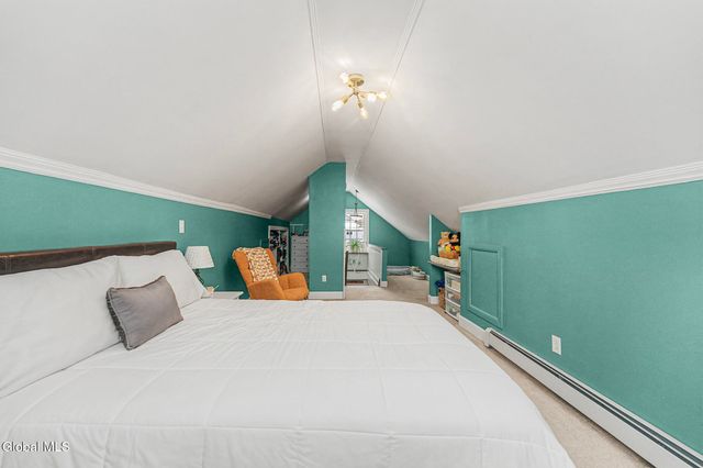 19 Pleasant Avenue, Amsterdam, NY 12010