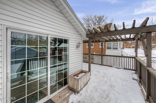 19 Pleasant Avenue, Amsterdam, NY 12010