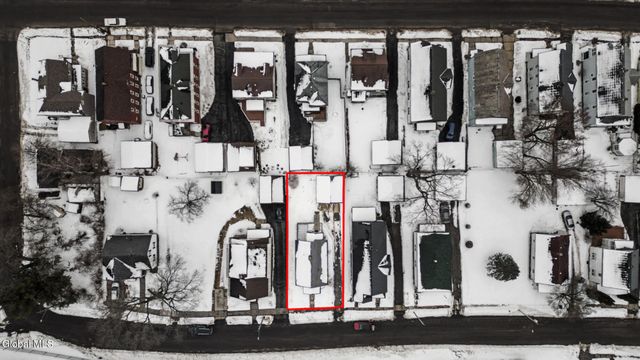 19 Pleasant Avenue, Amsterdam, NY 12010