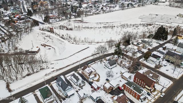 19 Pleasant Avenue, Amsterdam, NY 12010