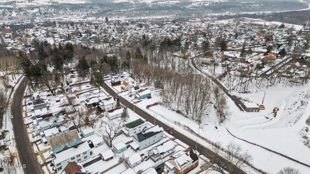 19 Pleasant Avenue, Amsterdam, NY 12010