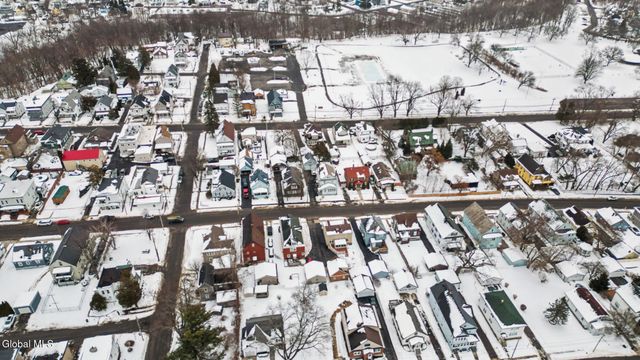 19 Pleasant Avenue, Amsterdam, NY 12010