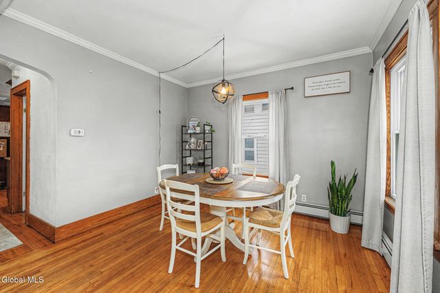 19 Pleasant Avenue, Amsterdam, NY 12010