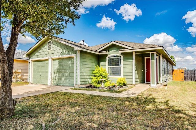 17920 Honey Locust LN, Elgin, TX 78621