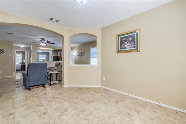 17920 Honey Locust LN, Elgin, TX 78621