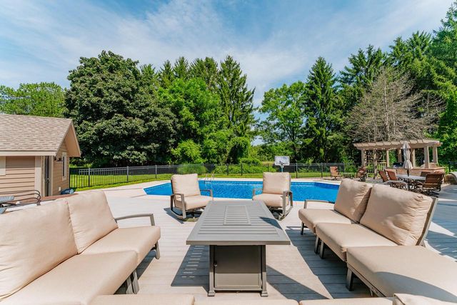 S38W33768 County Road D, Dousman, WI 53118