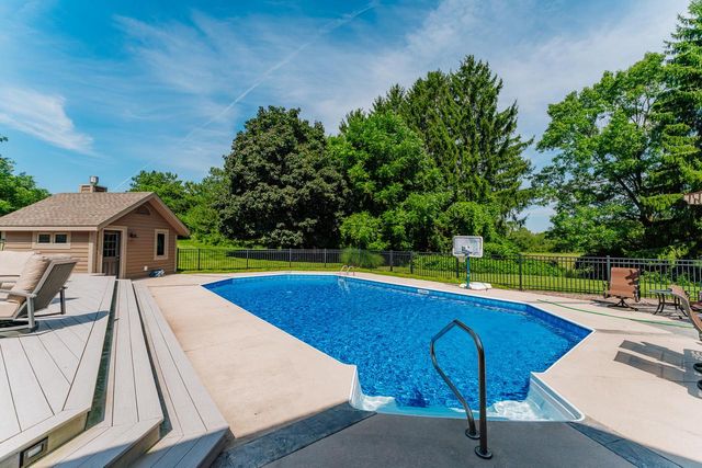 S38W33768 County Road D, Dousman, WI 53118