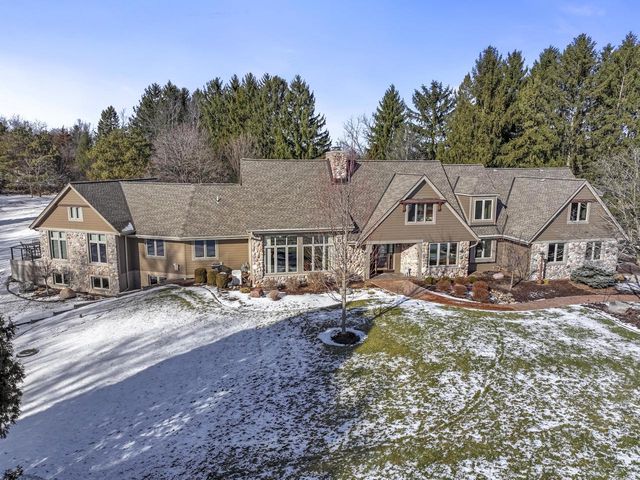 S38W33768 County Road D, Dousman, WI 53118