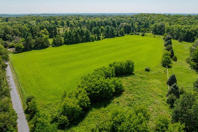 S38W33768 County Road D, Dousman, WI 53118