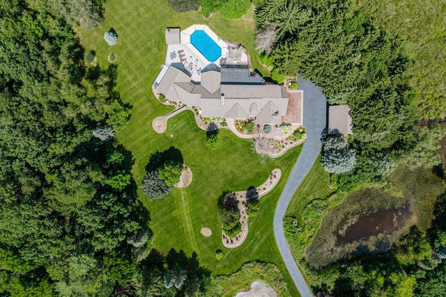 S38W33768 County Road D, Dousman, WI 53118