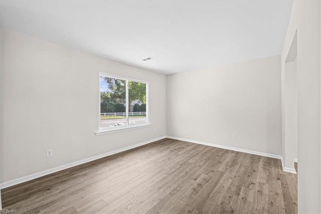 3791 Towne Point RD, Portsmouth, VA 23703