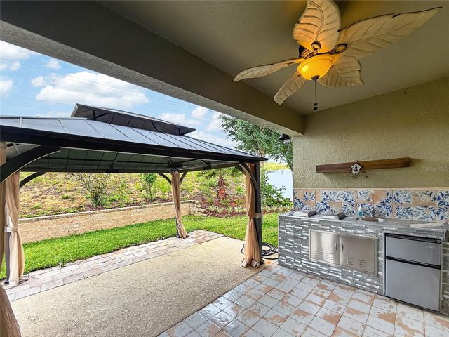 2062 REDBAY AVENUE, Minneola, FL 34715