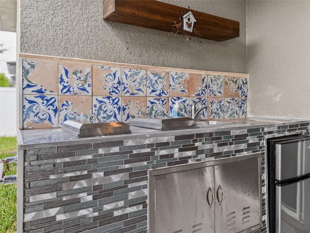 2062 REDBAY AVENUE, Minneola, FL 34715