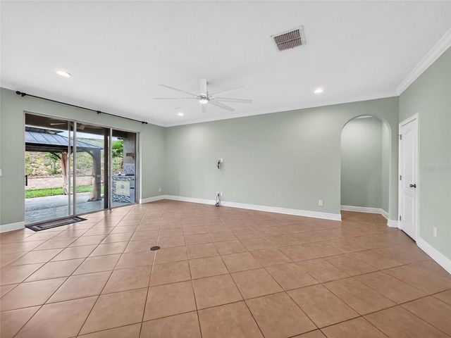 2062 REDBAY AVENUE, Minneola, FL 34715