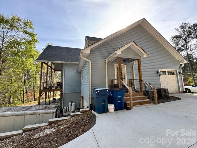 2371 W Paradise Harbor Drive, Connelly Springs, NC 28612