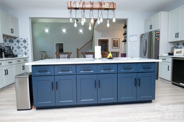 2371 W Paradise Harbor Drive, Connelly Springs, NC 28612