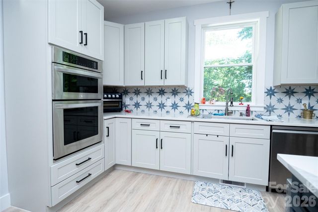 2371 W Paradise Harbor Drive, Connelly Springs, NC 28612
