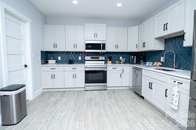 2371 W Paradise Harbor Drive, Connelly Springs, NC 28612