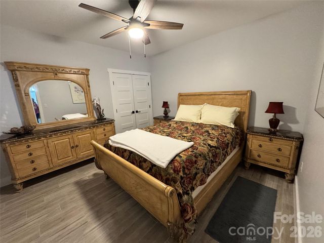2371 W Paradise Harbor Drive, Connelly Springs, NC 28612