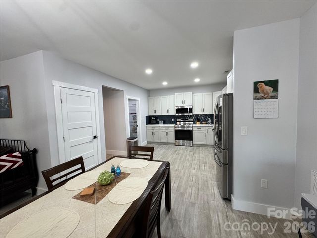 2371 W Paradise Harbor Drive, Connelly Springs, NC 28612