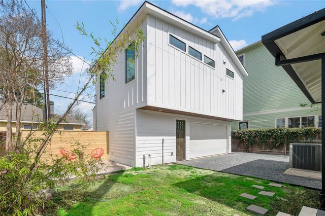 323 E 24th Street A, Houston, TX 77008