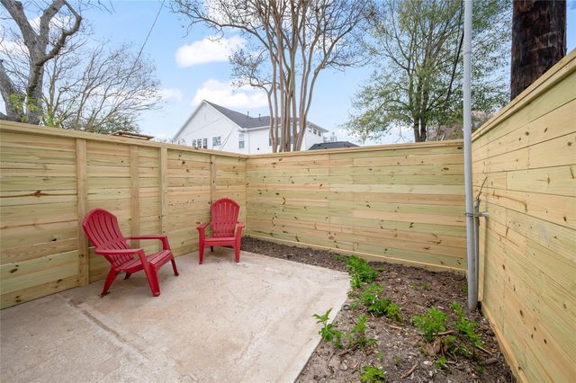 323 E 24th Street A, Houston, TX 77008