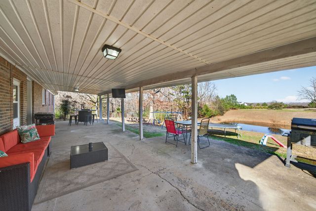 2191 Highway 100, Centerville, TN 37033