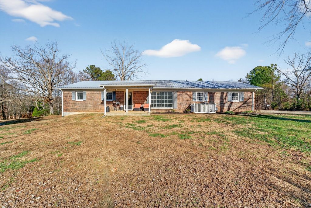 2191 Highway 100, Centerville, TN 37033