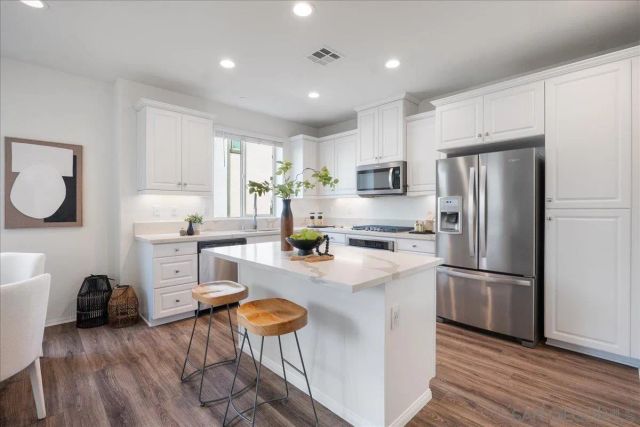 2325 Verano Way, Vista, CA 92081