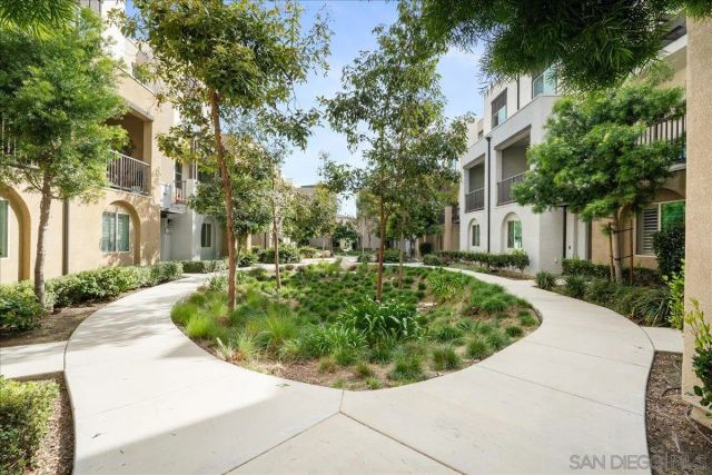 2325 Verano Way, Vista, CA 92081