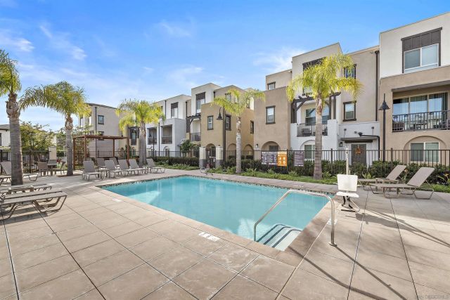 2325 Verano Way, Vista, CA 92081