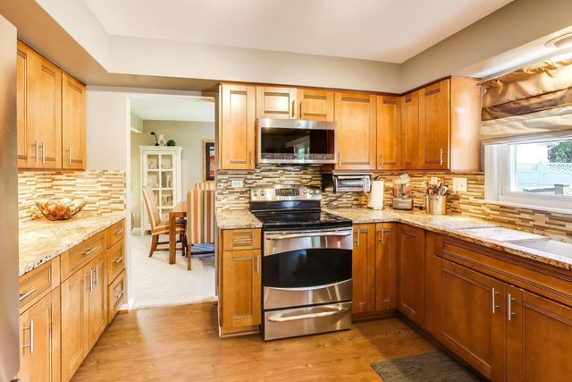 401 Collen Drive, Lombard, IL 60148