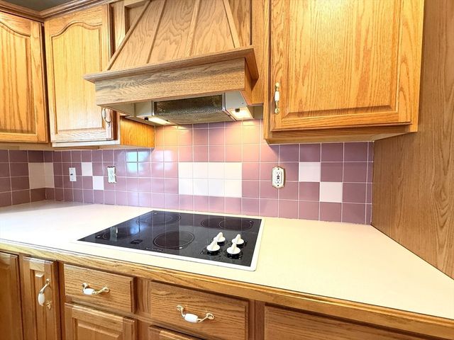 22 Oakdale Rd, Canton, MA 02021