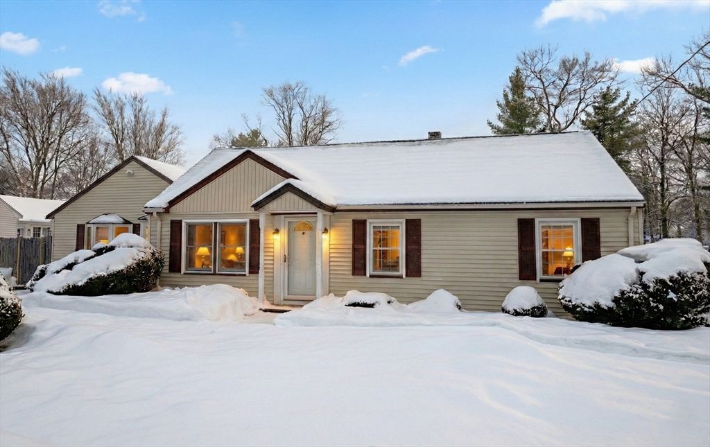 22 Oakdale Rd, Canton, MA 02021