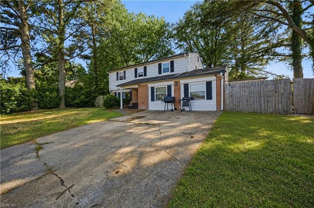 836 Sir Lancelot DR, Chesapeake, VA 23323