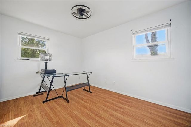 836 Sir Lancelot DR, Chesapeake, VA 23323