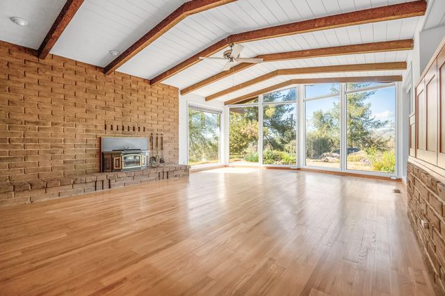 32665 Pleasant Oak Drive, Springville, CA 93265