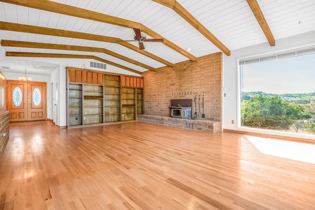 32665 Pleasant Oak Drive, Springville, CA 93265