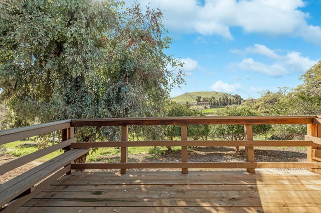 32665 Pleasant Oak Drive, Springville, CA 93265