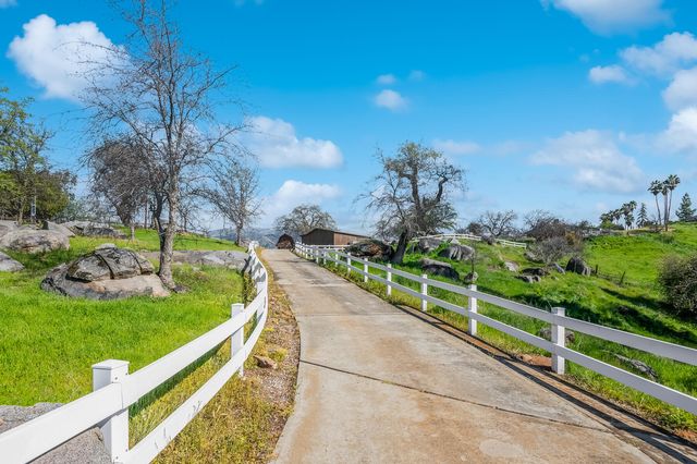 32665 Pleasant Oak Drive, Springville, CA 93265