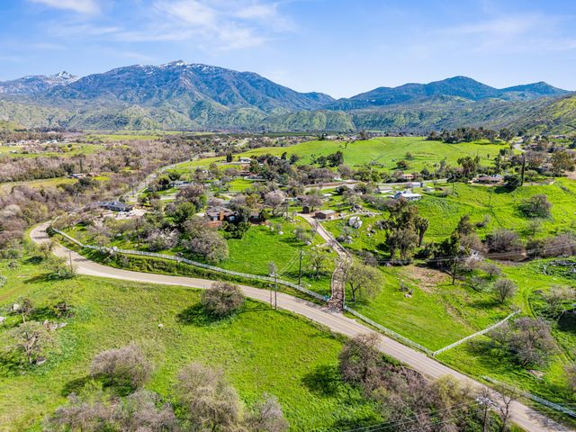32665 Pleasant Oak Drive, Springville, CA 93265