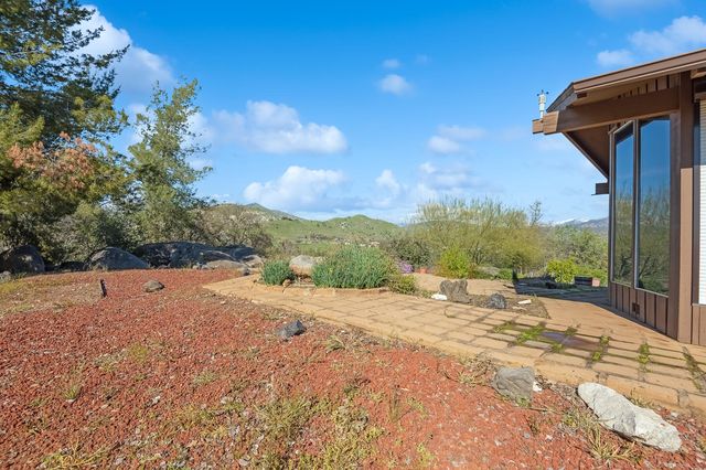 32665 Pleasant Oak Drive, Springville, CA 93265