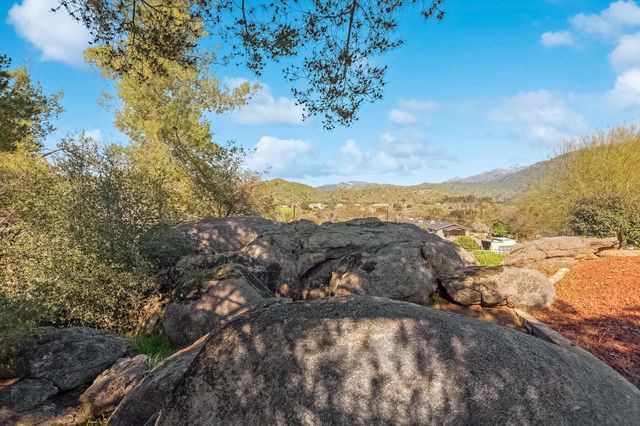 32665 Pleasant Oak Drive, Springville, CA 93265