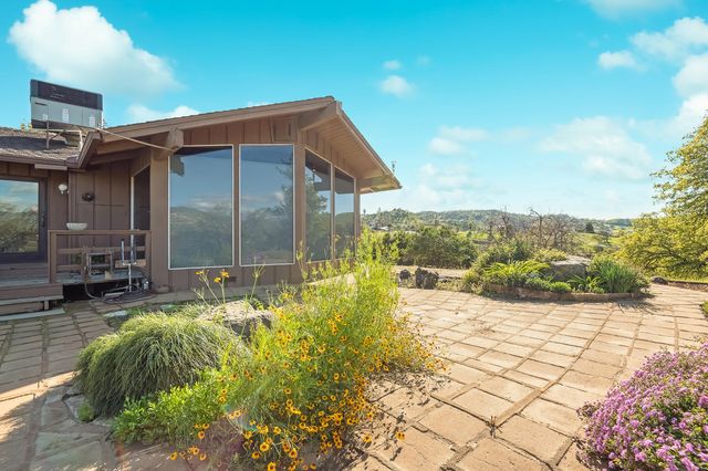 32665 Pleasant Oak Drive, Springville, CA 93265