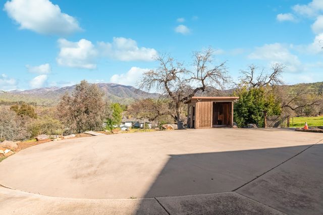 32665 Pleasant Oak Drive, Springville, CA 93265