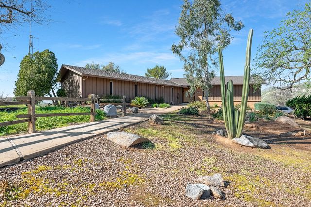 32665 Pleasant Oak Drive, Springville, CA 93265