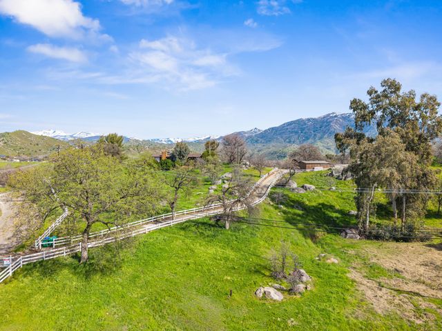 32665 Pleasant Oak Drive, Springville, CA 93265